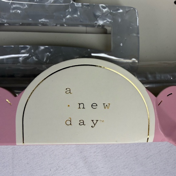 A New Day Pink Hair 8 Piece Accessories Set - NIB - Picture 5 of 7